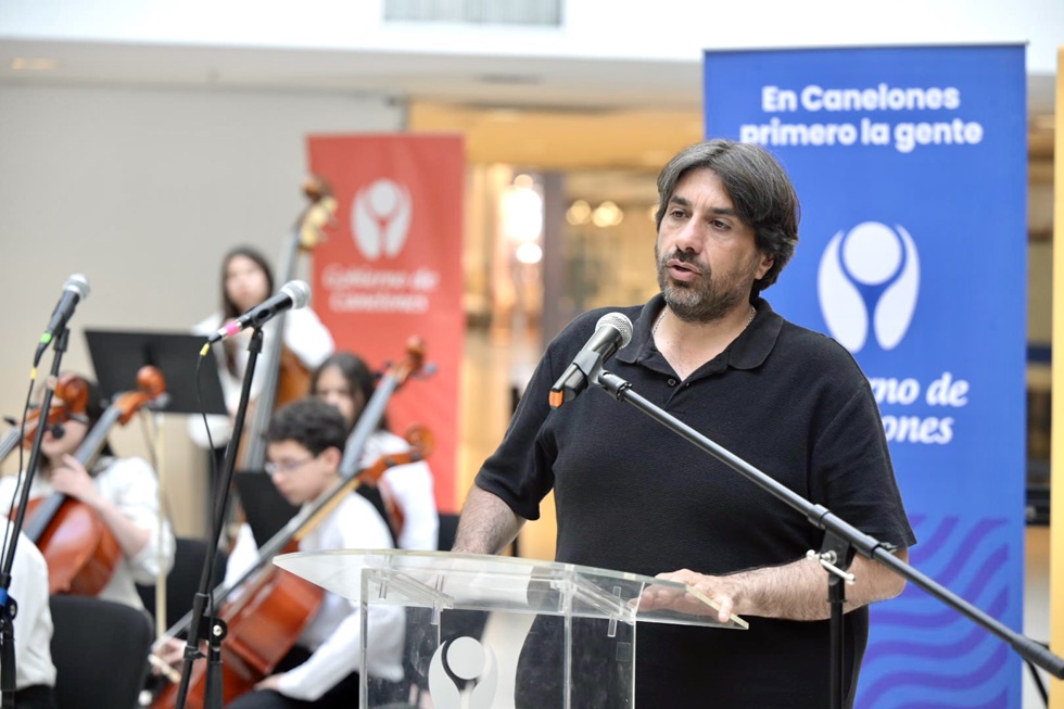 El Intendente de Canelones Marcelo Metediera.